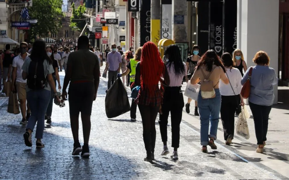 Σημάδια κόπωσης στην κατανάλωση: Oριακή (2,24%) αύξηση στους τζίρους των επιχειρήσεων στο α’ τρίμηνο 2025