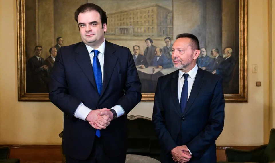 Τετ α τετ Πιερρακάκη - Στουρνάρα: Αισιοδοξία για οικονομία, τράπεζες