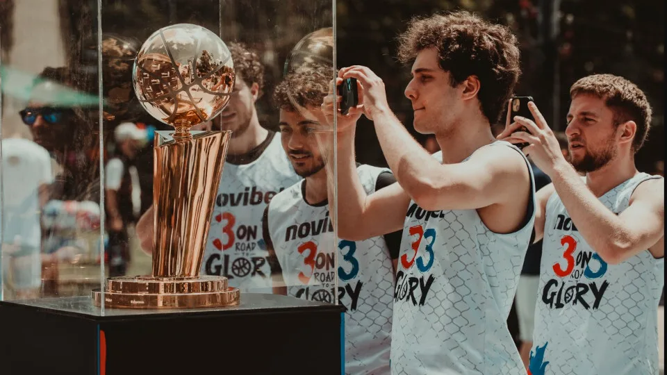Μια μπασκετική γιορτή στο κέντρο της Αθήνας: Ολοκληρώθηκε το 3on3 Road to Glory της Novibet