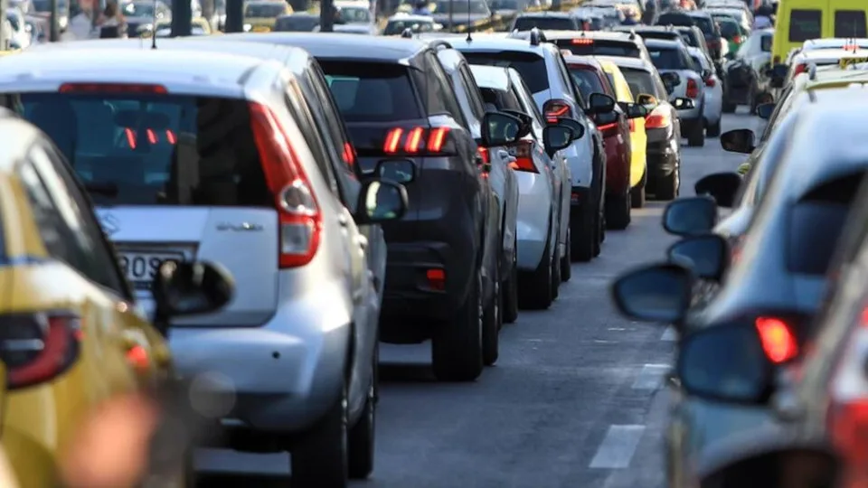 426 έλεγχοι της ΑΑΔΕ εντός μίας εβδομάδας για παραβάσεις σε οχήματα