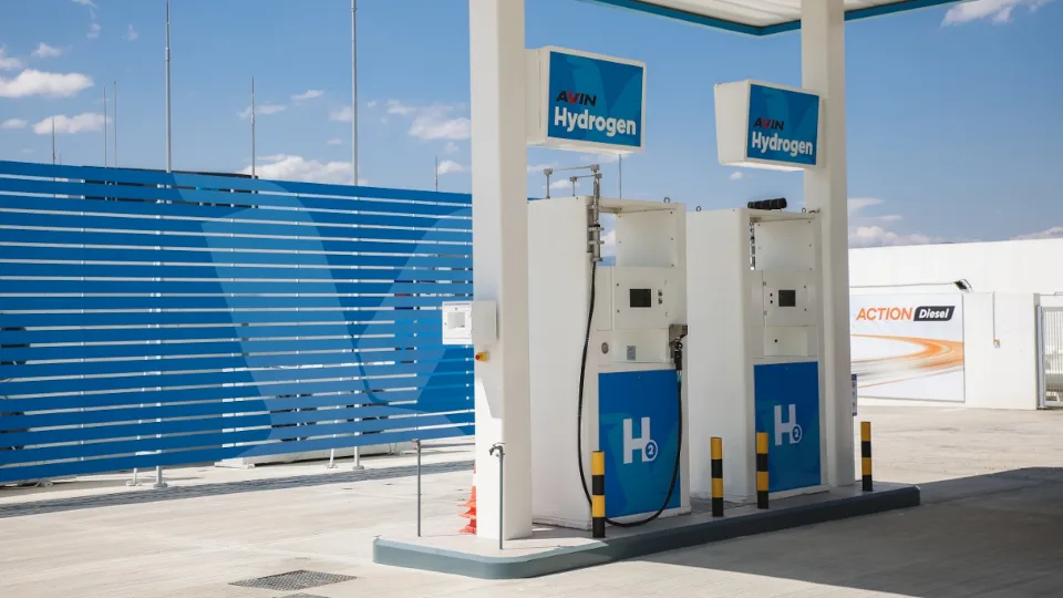 AVIN: Eγκαινιάζει πρατήριο υδρογόνου - Σημαντικό βήμα για πράσινη κινητικότητα