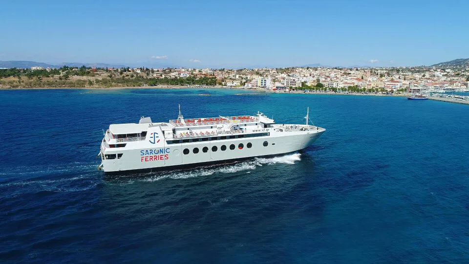 Ferryscanner: Οι Αμερικανοί & οι Βρετανοί τουρίστες δεν προτιμούν πια τόσο τους δημοφιλείς προορισμούς της Ελλάδας