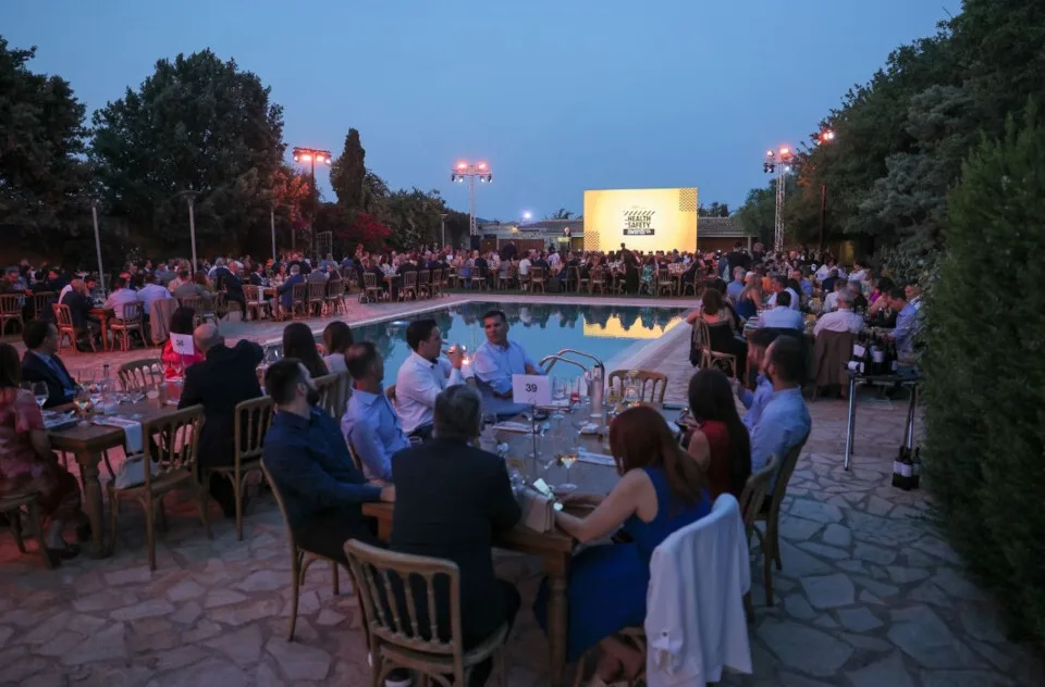 ABB και Health First: Η συνεργασία τους βραβεύτηκε στα Health & Safety Awards 2025