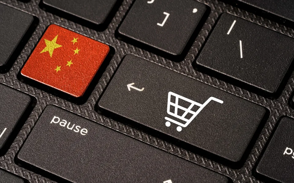 ΕΣΕΕ: Το εμπόριο μέσα από τις κινέζικες πλατφόρμες θα οδηγήσει σε μαζικά «λουκέτα» στις μικρές ελληνικές επιχειρήσεις