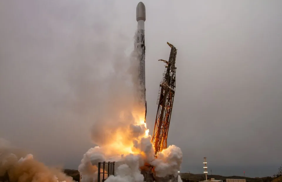 Η ICEYE ενισχύει την ευρωπαϊκή άμυνα από το διάστημα με δορυφόρους SAR