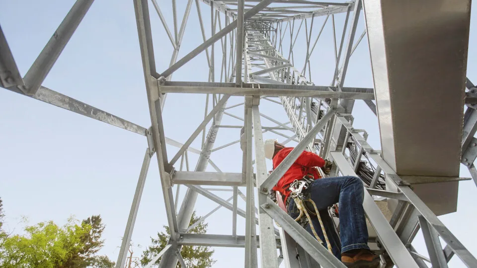 Στο διάστημα στρέφεται η Vodafone για τη διασφάλιση της ευθυγράμμισης κεραιών κινητής του δικτύου της