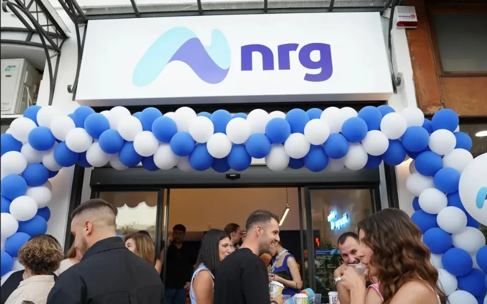 Η nrg εξαπλώνεται ανοίγοντας νέο κατάστημα στη Λάρισα