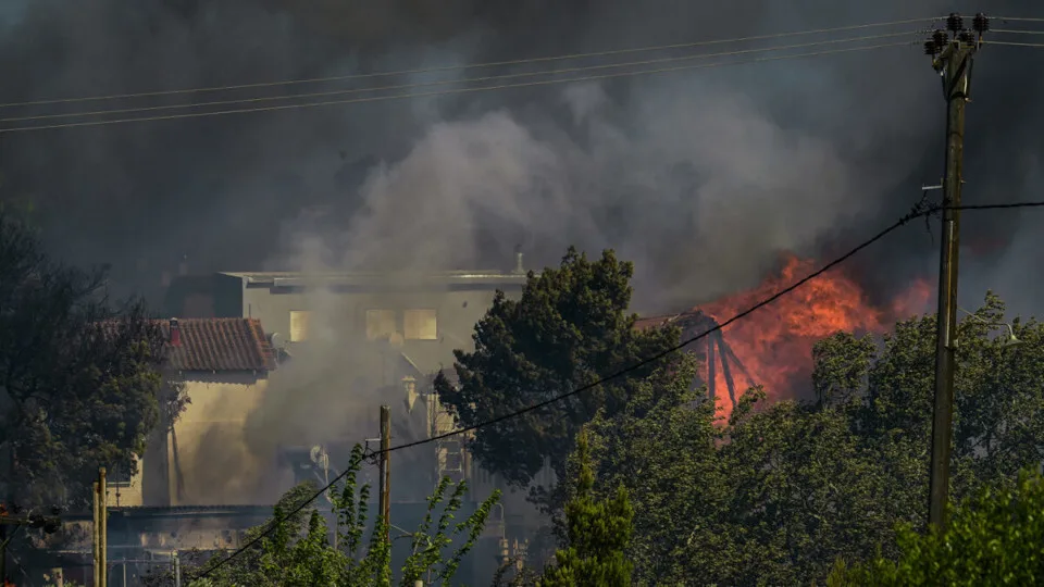 Η COSMOTE TELEKOM καθιστά ευκολότερη την επικοινωνία των συνδρομητών της σε Σπάτα, Ραφήνα & Ιεράπετρα