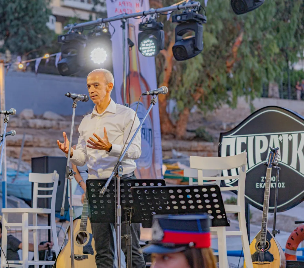 Επανακυκλοφορεί στην αγορά η μπύρα ΠΕΙΡΑΪΚΗ