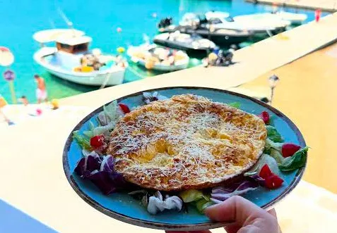 Το καλοκαίρι πέρασε, το κεφάλαιο νησιώτικη ομελέτα άνοιξε