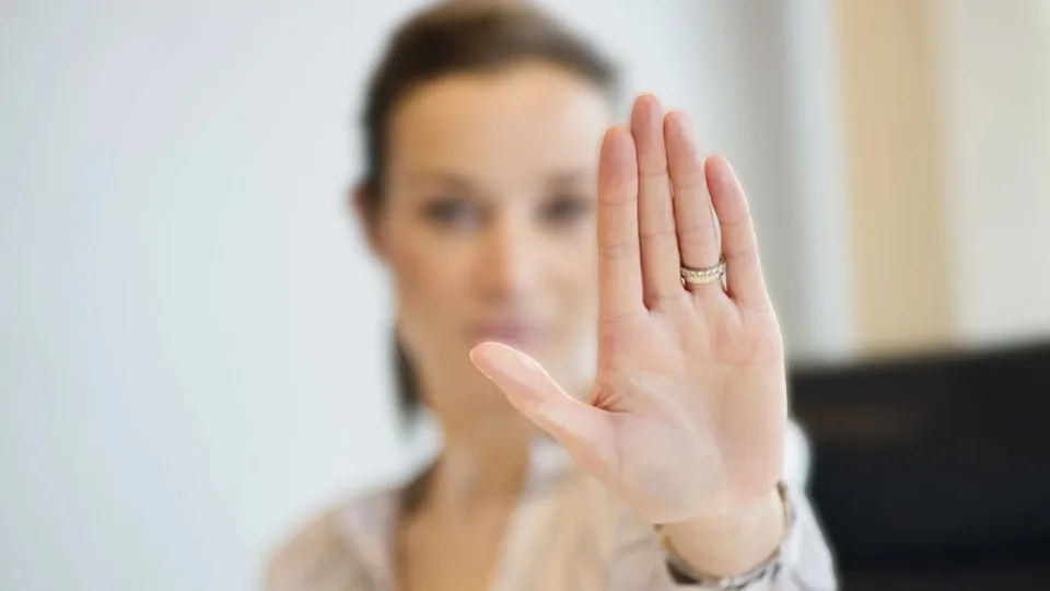 Κατά της παρενόχλησης και της βίας στην εργασία στο Δημόσιο: το νέο νομικό πλαίσιο