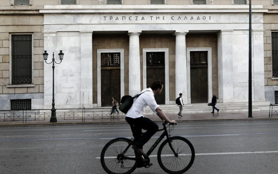 Η κρίση εμπιστοσύνης προς τις χώρες είναι ένα παγκόσμιο φαινόμενο - Αβεβαιότητα για τις εθνικές οικονομίες, απαισιόδοξοι οι Έλληνες