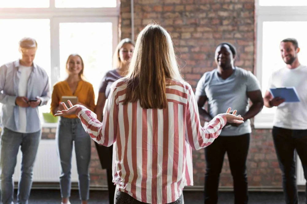 Η πλάνη της ταχύτητας: Γιατί η αποφασιστικότητα δεν είναι πάντα αρετή