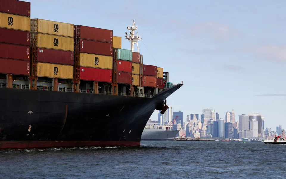 ΗΠΑ: Σε εφαρμογή αυξημένοι δασμοί σε εισαγόμενα προϊόντα από δεκάδες εμπορικούς εταίρους