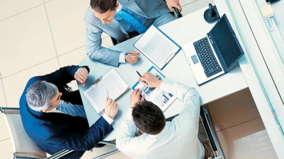 Αλλαγές στις εκθέσεις βιωσιμότητας 2025 και 2026: Τα νέα δεδομένα που πρέπει να γνωρίζουν οι επιχειρήσεις