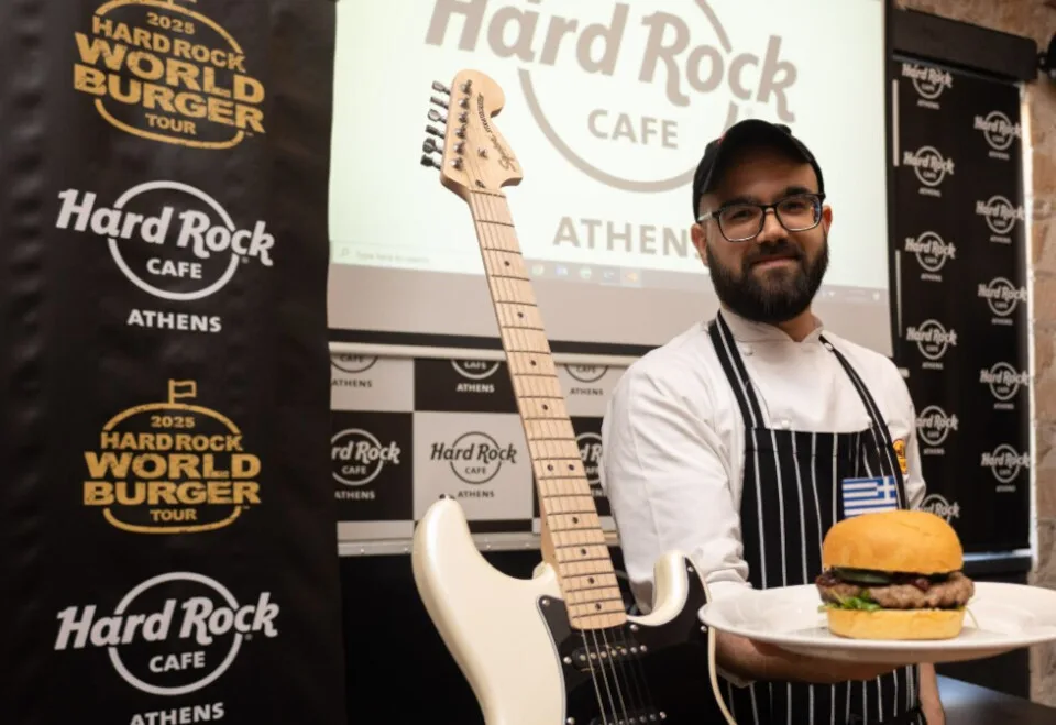 World Burger Tour 2025: Το ταξίδι ξεκινά από το Hard Rock Cafe Athens
