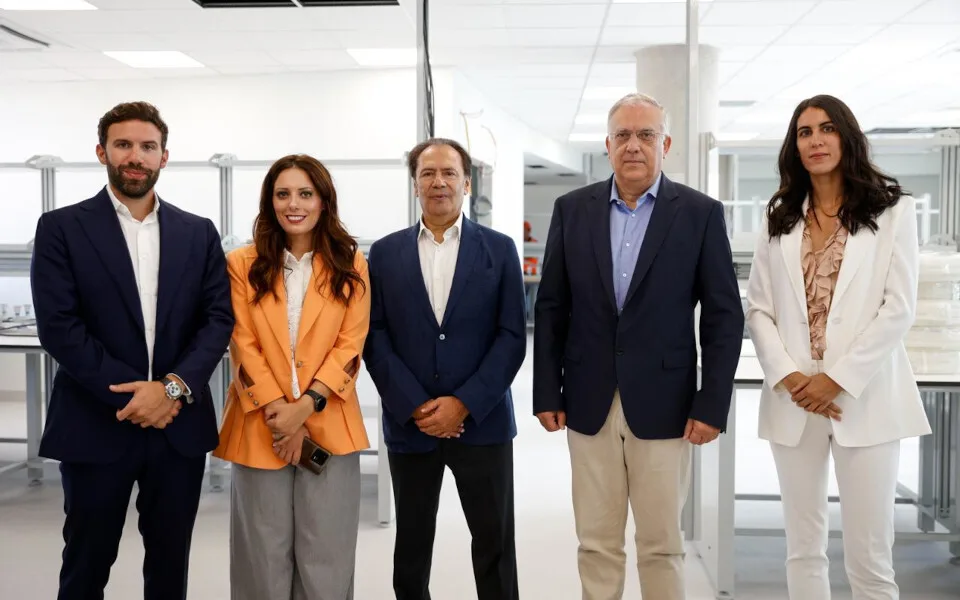 Επίσκεψη Τ. Θεοδωρικάκου στην ELPEN - «Στηρίζουμε τη στρατηγική επένδυση της φαρμακοβιομηχανίας»