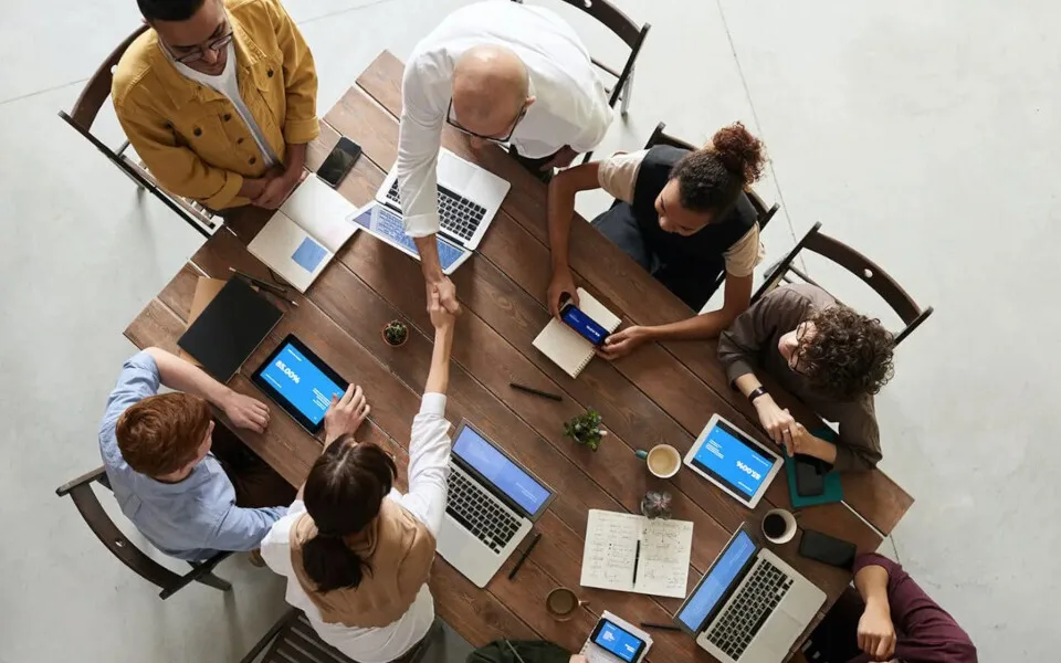 «Ανάπτυξη ανθρώπινου δυναμικού», iWrite: Μια πολυεπίπεδη ανάλυση του τομέα του HR