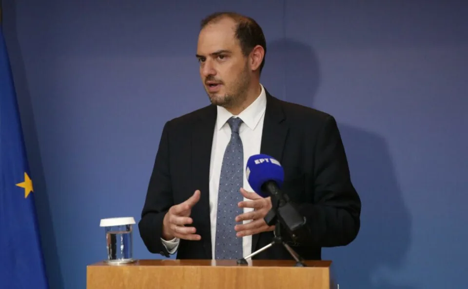 Κώτσηρας από Athens Riviera Summit 2025: «Η Ελλάδα εγκαταλείπει οριστικά το μοντέλο υπερφορολόγησης του παρελθόντος»