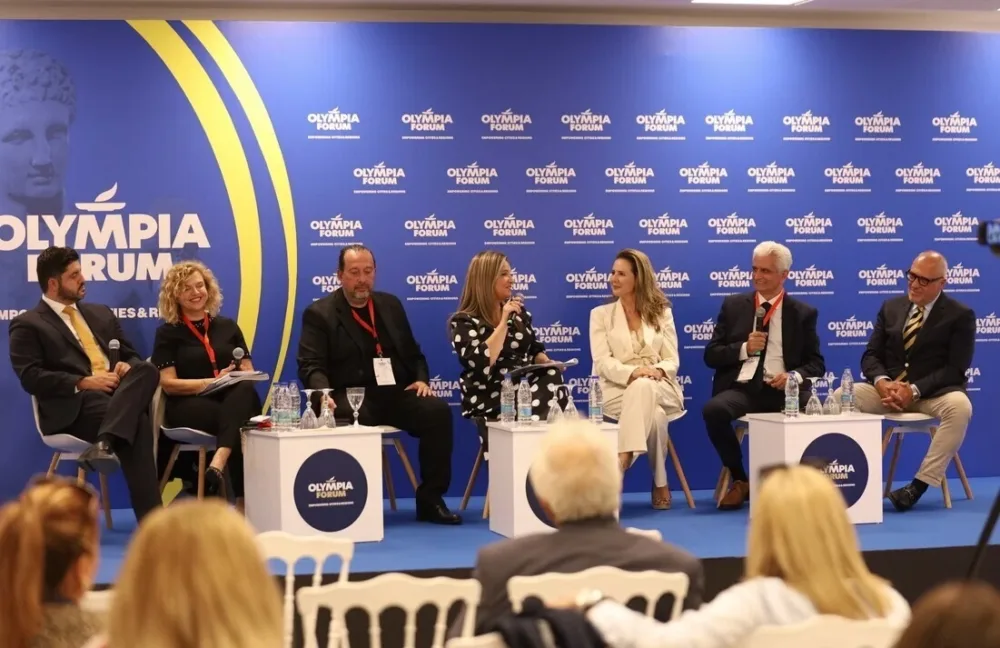 Τεχνητή Νοημοσύνη: Τι πρέπει να αναμένουμε σε Υγεία, Εργασία και Τέχνες τα επόμενα χρόνια