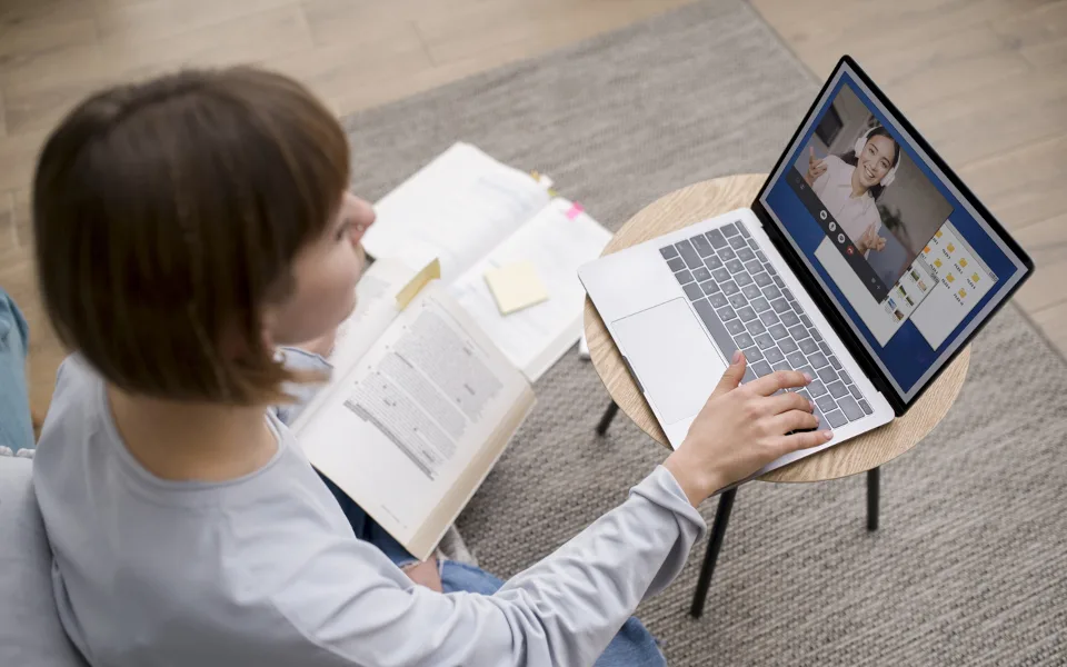 Ιδιαίτερα μαθήματα online: Το νέο trend για έξτρα εισόδημα στην Ελλάδα