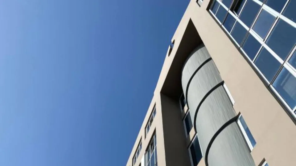 Η OHA επενδύει €41 εκατ. στην IDEAL Holdings