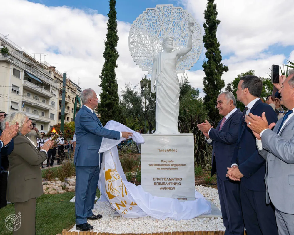 ​Αποκαλυπτήρια του πρώτου αγάλματος αφιερωμένου στους μικρομεσαίους από τον Πρόεδρο της Δημοκρατίας