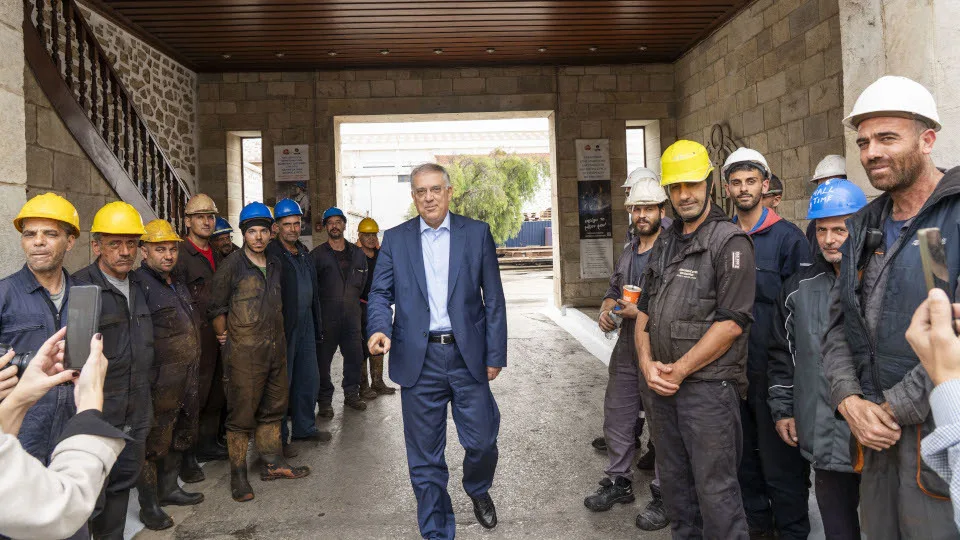 Ο υπουργός Ανάπτυξης, κ. Θεοδωρικάκος, στα Ναυπηγεία της ΟΝΕΧ στη Σύρο