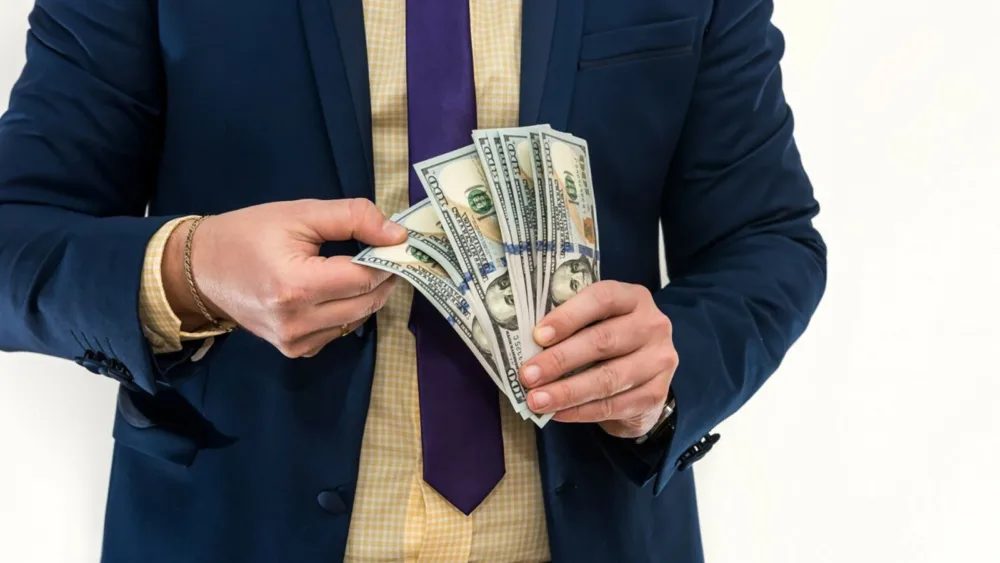 Όταν το χρήμα παύει να είναι αριθμός και γίνεται καθρέφτης