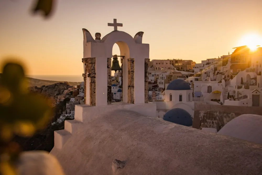 Οι ταξιδιώτες «ψηφίζουν» Ελλάδα αλλά... υπάρχουν προκλήσεις που δεν μπορούν να περιμένουν