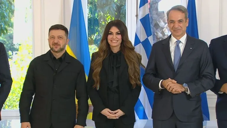 Τι προβλέπει η συμφωνία για τη μεταφορά αμερικανικού LNG από Ελλάδα σε Ουκρανία – Υπεγράφη παρουσία Μητσοτάκη, Ζελένσκι και Γκίλφοϊλ