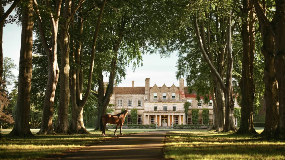 Η Emblems Collection πραγματοποιεί το ντεμπούτο της στο Ηνωμένο Βασίλειο με το Luckham Park Hotel & Spa