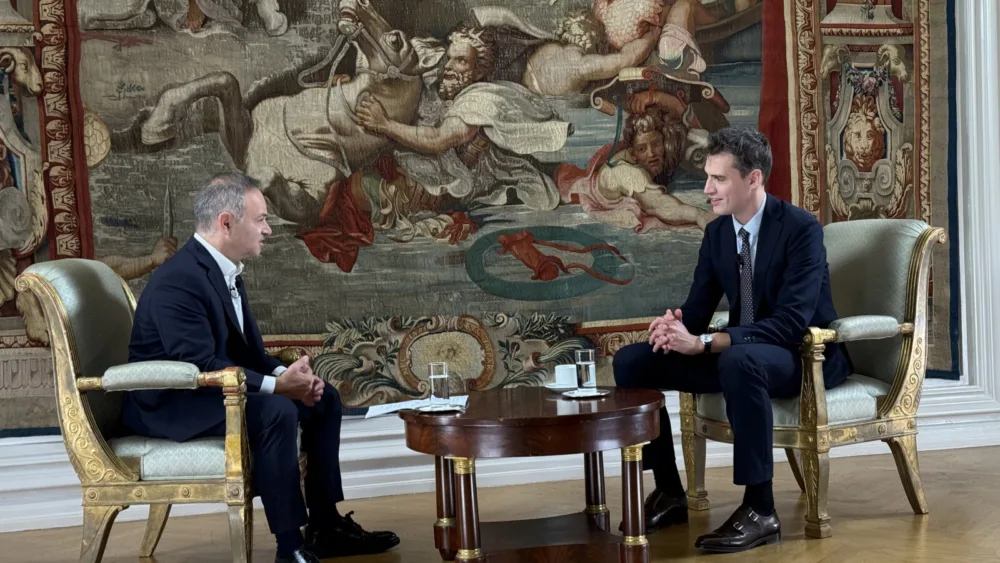 Arthur Mensch: Η Ελλάδα αναδεικνύεται σε ηγετική δύναμη στην ευρωπαϊκή τεχνητή νοημοσύνη