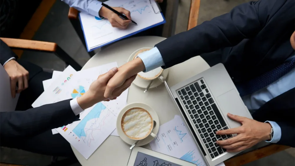 Από το Status Quo στο Όραμα Αγοράς: Πώς διαφοροποιείσαι στο μυαλό του B2B πελάτη