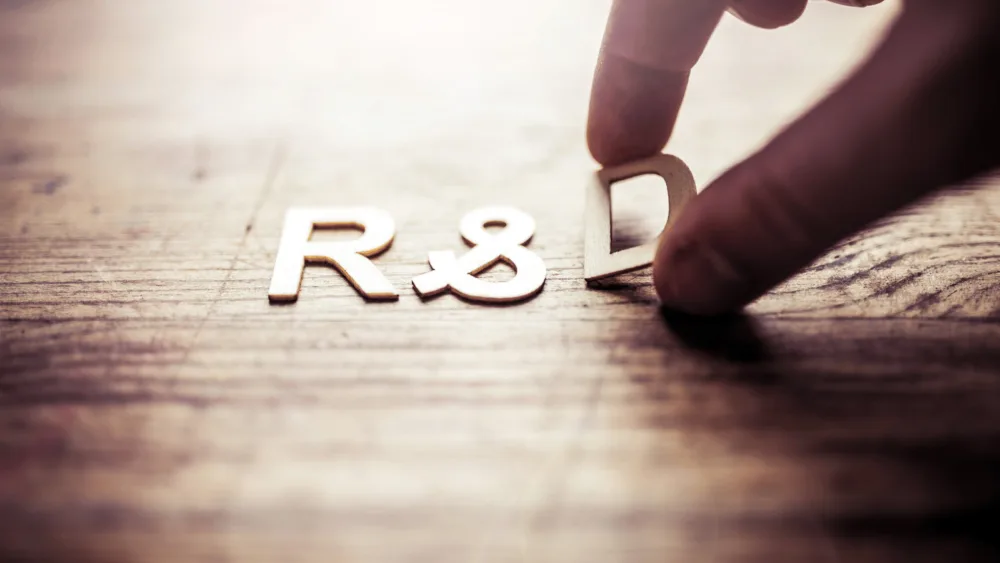 Η Ελλάδα ανεβάζει στροφές στην Έρευνα & Ανάπτυξη: Ρεκόρ δαπανών… όμως το ανθρώπινο δυναμικό «πιέζεται»