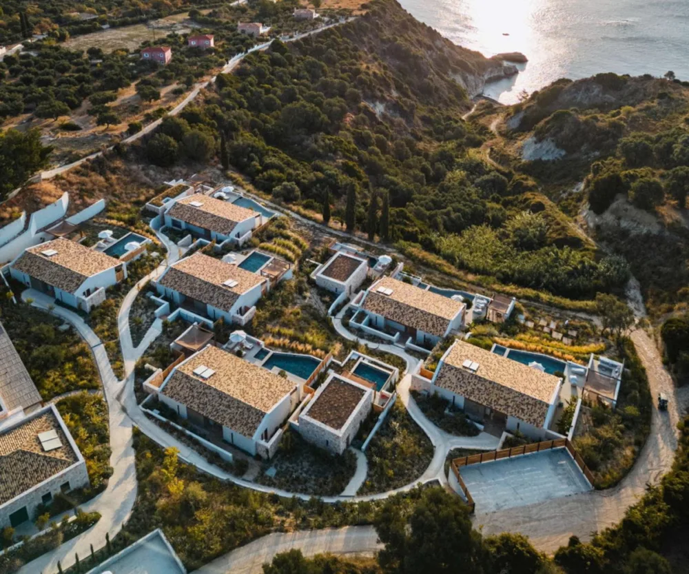 Η SWOT Hospitality ξεκινά συνεργασία με το Eliamos Villas Hotel & Spa στην Κεφαλονιά - Αναλαμβάνει τη διαχείρισή του