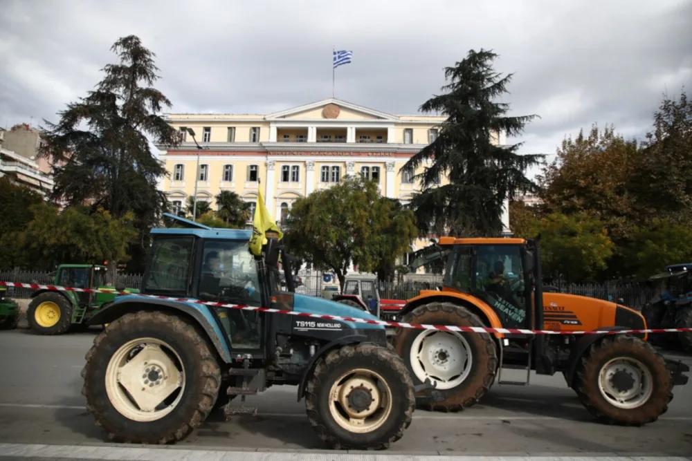 «Καμπανάκι» για τις αγροτικές κινητοποιήσεις - Παρέμβαση του επιχειρηματικού κόσμου για διάλογο και λύσεις