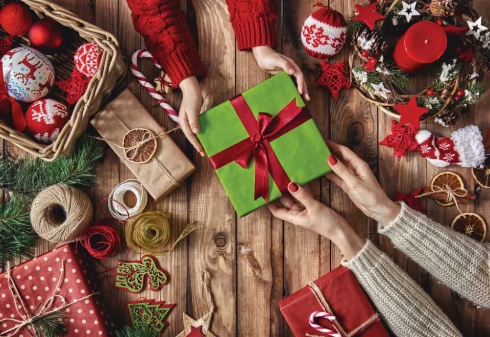 Εορταστικά δώρα: Πιο προσεκτικές αγορές και μέγιστη καταναλωτική εμπειρία - σύμμαχος η τεχνολογία