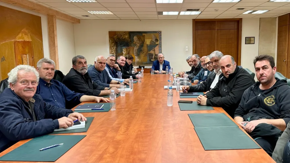 Θεοδωρικάκος: «Ενισχύουμε τη λειτουργία των λαϊκών αγορών προς όφελος των καταναλωτών, με νομοθετική πρωτοβουλία»