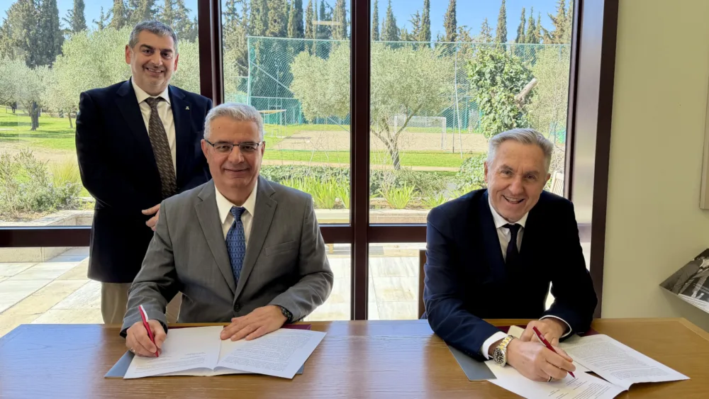 Μνημόνιο Συνεργασίας υπέγραψαν το Anatolia American University και το Ινστιτούτο Χρηματοοικονομικού Αλφαβητισμού