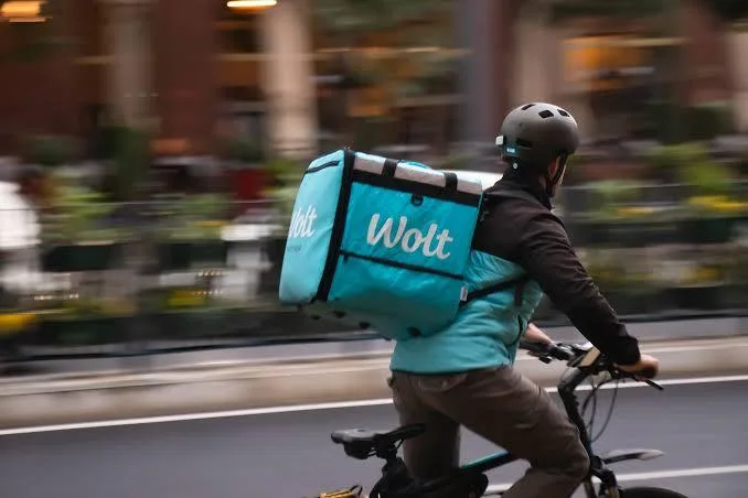 Οι γονείς «αγοράζουν χρόνο»… μέσω delivery