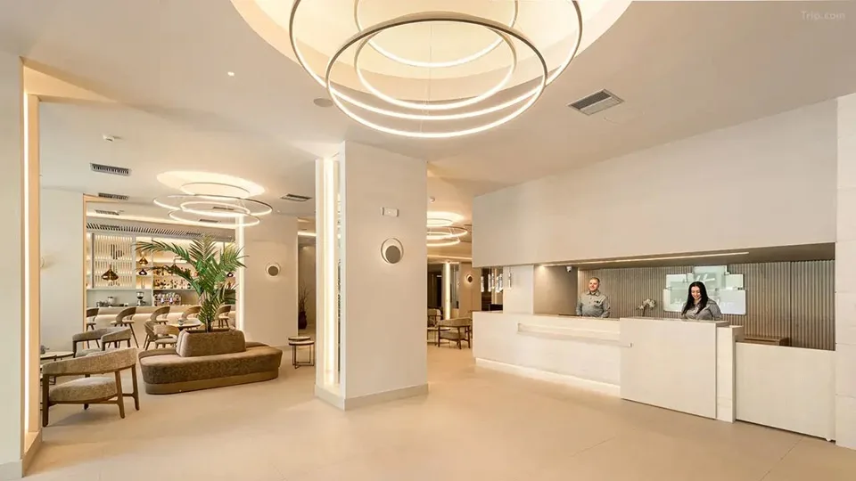 https://cdn.epixeiro.gr/muploads/FOTO-HOLIDAY-INN.jpg
