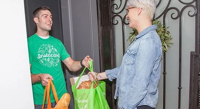 Instacart: Υπηρεσία αυθημερόν παράδοσης ειδών σουπερ μάρκετ από το πλήθος