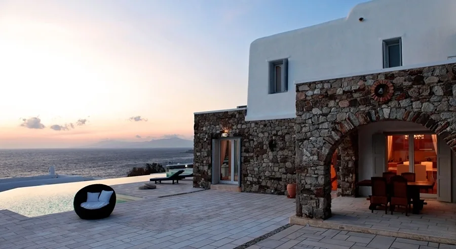 Τουριστικές επιπλωμένες επαύλεις & κατοικίες ή πώς μπορείς να αυξήσεις το εισόδημα σου από το εξοχικό σου!