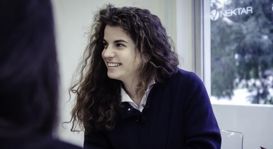 Στη Νέκταρ τα βλέπουν όλα καφέ!