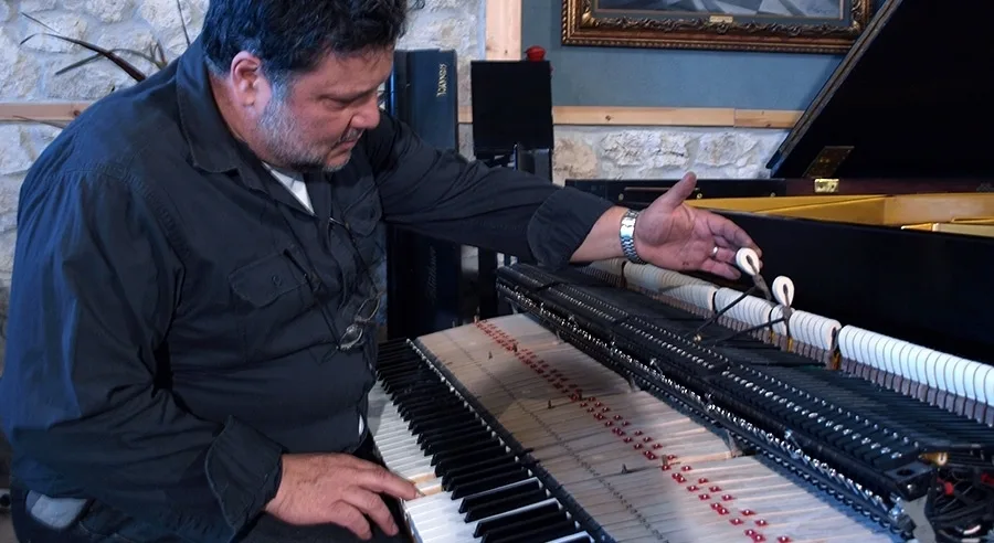 Τα "μαγικά" πιάνα του Πάνου Ιωαννίδη