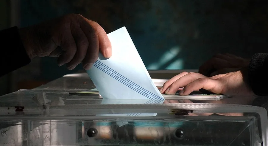 Περί ενός δημοψηφίσματος με ουσία…