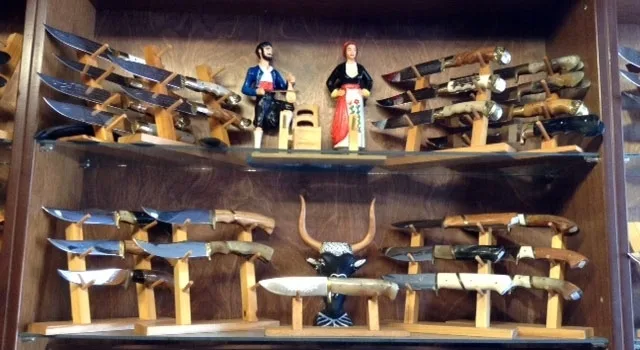 Tα κρητικά μαχαίρια του Αρμένη