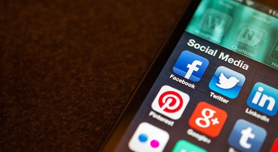 Πόσο συχνά πρέπει να ποστάρουμε στα social media;