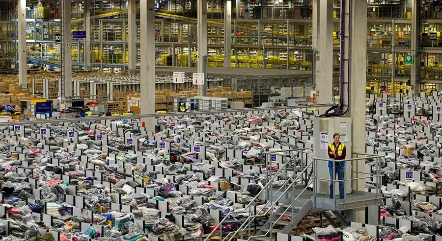 Η Amazon «έφαγε λάχανο» το παραδοσιακό λιανεμπόριο στις Η.Π.Α.